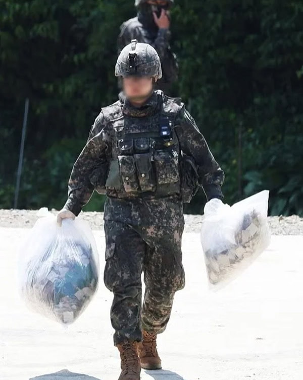 north korea bags1